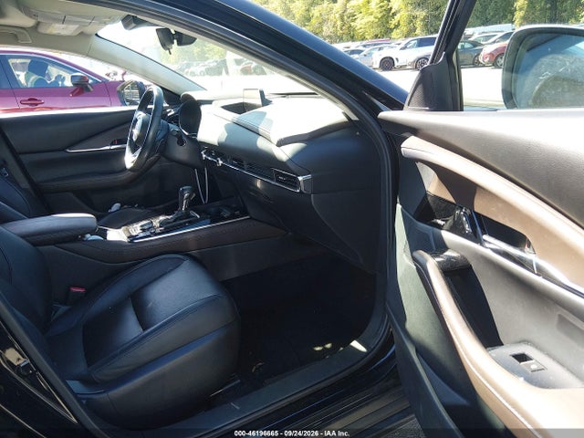 2021 Mazda Cx-30 Premium მანქანა იყიდება აუქციონზე, vin: 3MVDMBDM4MM218667, აუქციონის ნომერი: 46196665