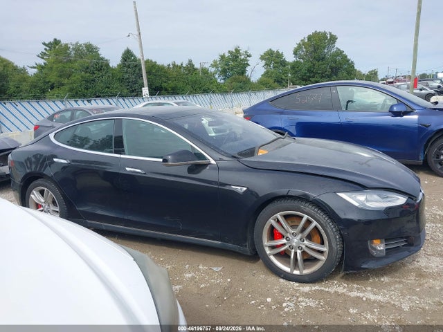 46196757 :رقم المزاد ، 5YJSA1H48FF095744 vin ، 2015 Tesla Model S 85d/p85d/p90d مزاد بيع