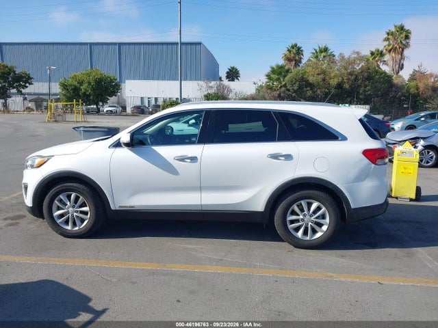 2017 Kia Sorento 3.3l Lx მანქანა იყიდება აუქციონზე, vin: 5XYPGDA56HG208269, აუქციონის ნომერი: 46196763