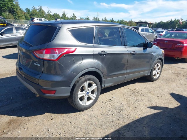 46196767 :رقم المزاد ، 1FMCU0GX0FUB07549 vin ، 2015 Ford Escape Se مزاد بيع