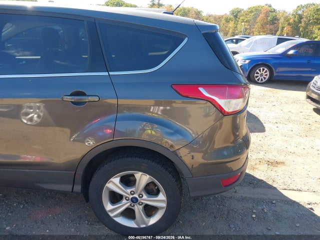 46196767 :رقم المزاد ، 1FMCU0GX0FUB07549 vin ، 2015 Ford Escape Se مزاد بيع