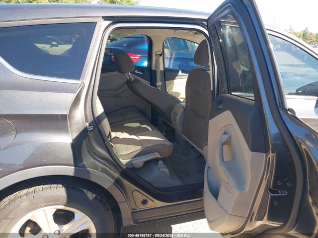46196767 :رقم المزاد ، 1FMCU0GX0FUB07549 vin ، 2015 Ford Escape Se مزاد بيع