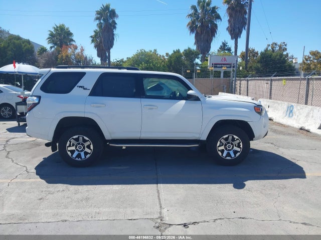 2022 Toyota 4runner Trd Off Road Premium მანქანა იყიდება აუქციონზე, vin: JTERU5JR2N6044121, აუქციონის ნომერი: 46196832