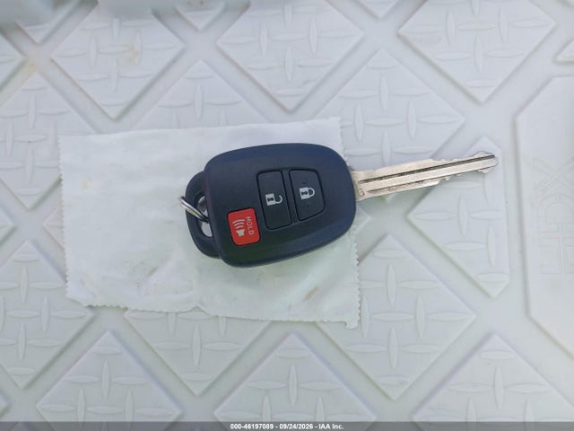 Продажа на аукционе авто 2012 Toyota Prius C Two, vin: JTDKDTB37C1015566, номер лота: 46197089