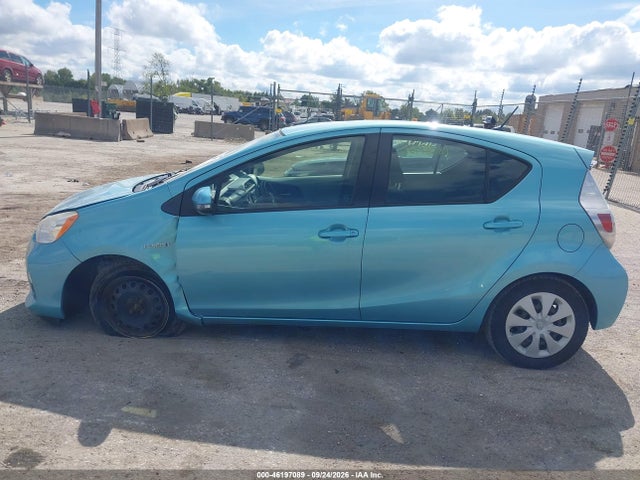 Продажа на аукционе авто 2012 Toyota Prius C Two, vin: JTDKDTB37C1015566, номер лота: 46197089