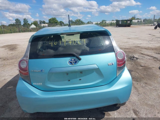 Продажа на аукционе авто 2012 Toyota Prius C Two, vin: JTDKDTB37C1015566, номер лота: 46197089