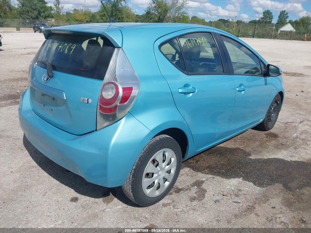 Продажа на аукционе авто 2012 Toyota Prius C Two, vin: JTDKDTB37C1015566, номер лота: 46197089