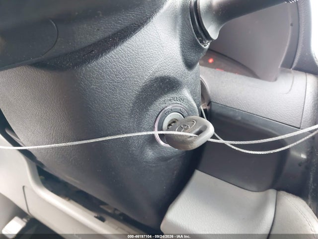 46197104 :رقم المزاد ، 4T1BF1FK5DU276688 vin ، 2013 Toyota Camry Le مزاد بيع