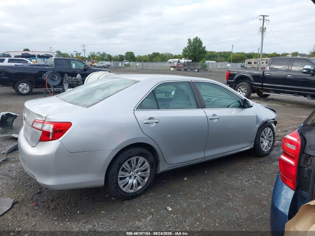 46197104 :رقم المزاد ، 4T1BF1FK5DU276688 vin ، 2013 Toyota Camry Le مزاد بيع