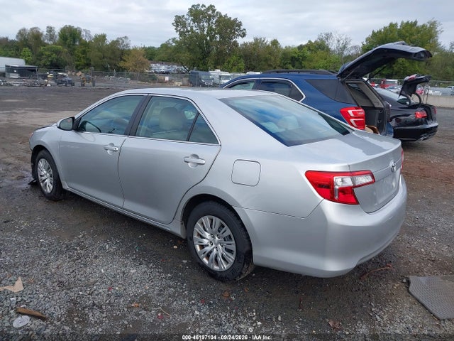 46197104 :رقم المزاد ، 4T1BF1FK5DU276688 vin ، 2013 Toyota Camry Le مزاد بيع