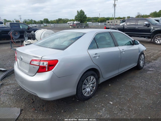 46197104 :رقم المزاد ، 4T1BF1FK5DU276688 vin ، 2013 Toyota Camry Le مزاد بيع