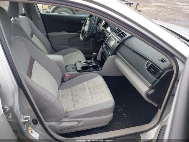 46197104 :رقم المزاد ، 4T1BF1FK5DU276688 vin ، 2013 Toyota Camry Le مزاد بيع
