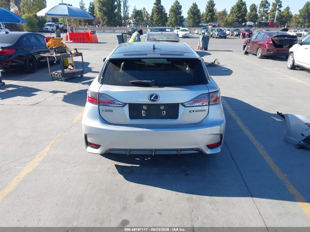 JTHKD5BH0F2229223 Lexus CT 200H