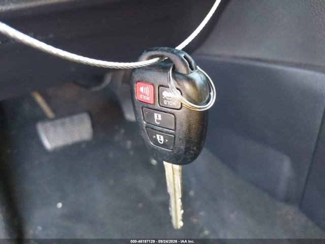 46197129 :رقم المزاد ، 2T1BURHEXFC266724 vin ، 2015 Toyota Corolla Le مزاد بيع