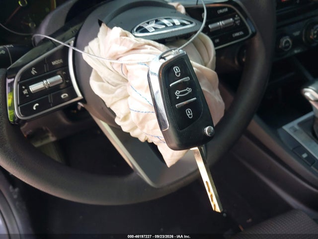 46197227 :رقم المزاد ، 3KPF24ADXME323630 vin ، 2021 Kia Forte Fe مزاد بيع