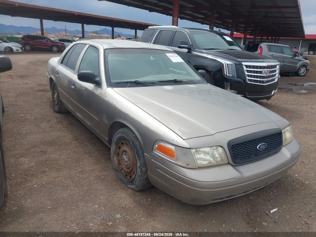 2004 Ford Crown Victoria Police მანქანა იყიდება აუქციონზე, vin: 2FAHP71W84X142507, აუქციონის ნომერი: 46197248