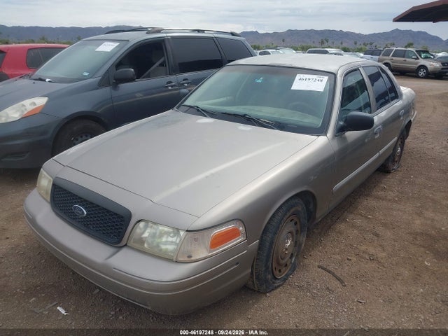 2004 Ford Crown Victoria Police მანქანა იყიდება აუქციონზე, vin: 2FAHP71W84X142507, აუქციონის ნომერი: 46197248