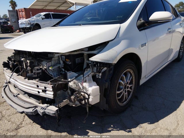 2017 Toyota Prius Prime Premium მანქანა იყიდება აუქციონზე, vin: JTDKARFP5H3054080, აუქციონის ნომერი: 46197250