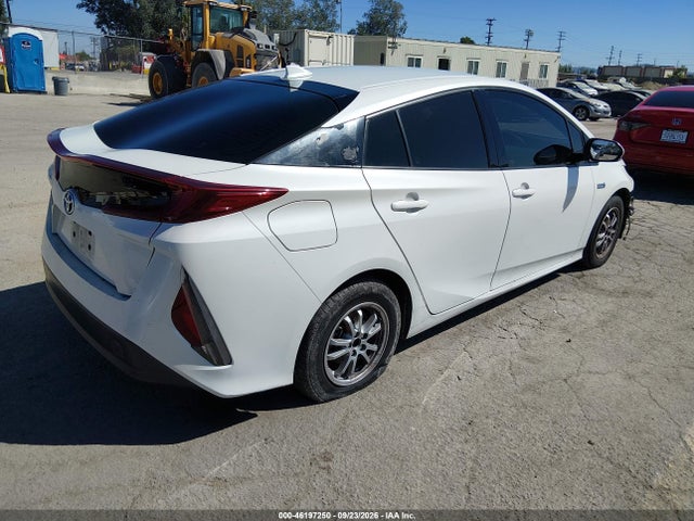 2017 Toyota Prius Prime Premium მანქანა იყიდება აუქციონზე, vin: JTDKARFP5H3054080, აუქციონის ნომერი: 46197250