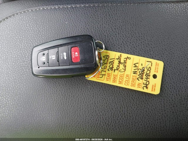 46197274 :رقم المزاد ، 4T1F11BK3MU025660 vin ، 2021 Toyota Camry Xle مزاد بيع