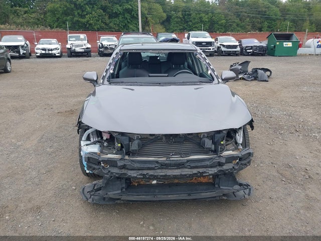 46197274 :رقم المزاد ، 4T1F11BK3MU025660 vin ، 2021 Toyota Camry Xle مزاد بيع