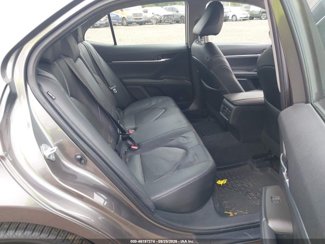 46197274 :رقم المزاد ، 4T1F11BK3MU025660 vin ، 2021 Toyota Camry Xle مزاد بيع