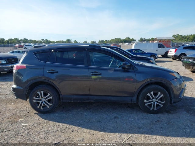 46197314 :رقم المزاد ، 2T3ZFREV2HW350820 vin ، 2017 Toyota Rav4 Le مزاد بيع