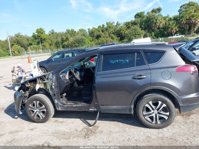 46197314 :رقم المزاد ، 2T3ZFREV2HW350820 vin ، 2017 Toyota Rav4 Le مزاد بيع