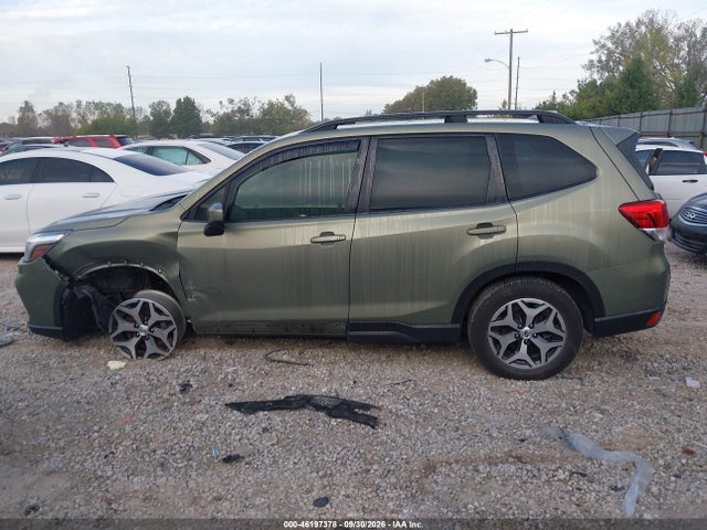 2020 Subaru Forester Premium მანქანა იყიდება აუქციონზე, vin: JF2SKAJC5LH533065, აუქციონის ნომერი: 46197378