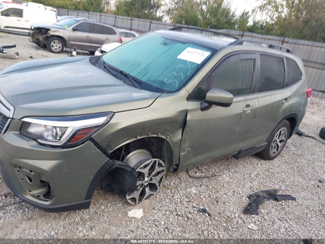 2020 Subaru Forester Premium მანქანა იყიდება აუქციონზე, vin: JF2SKAJC5LH533065, აუქციონის ნომერი: 46197378