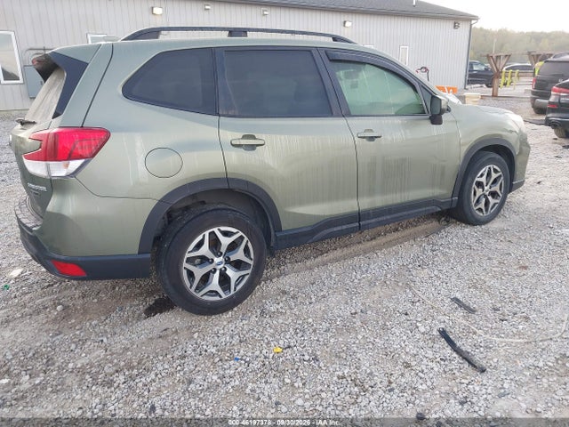 2020 Subaru Forester Premium მანქანა იყიდება აუქციონზე, vin: JF2SKAJC5LH533065, აუქციონის ნომერი: 46197378