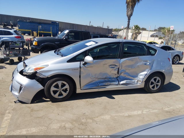 Продажа на аукционе авто 2015 Toyota Prius Five/four/persona Series Special Edition/three/two, vin: JTDKN3DU8F1992612, номер лота: 46197380
