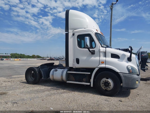 Продажа на аукционе авто 2017 Freightliner Cascadia 113, vin: 3AKBGBDVXHDHW0585, номер лота: 46197417