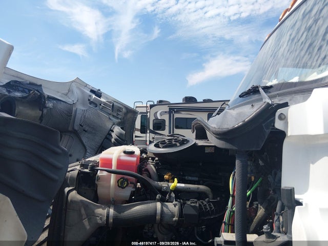Продажа на аукционе авто 2017 Freightliner Cascadia 113, vin: 3AKBGBDVXHDHW0585, номер лота: 46197417