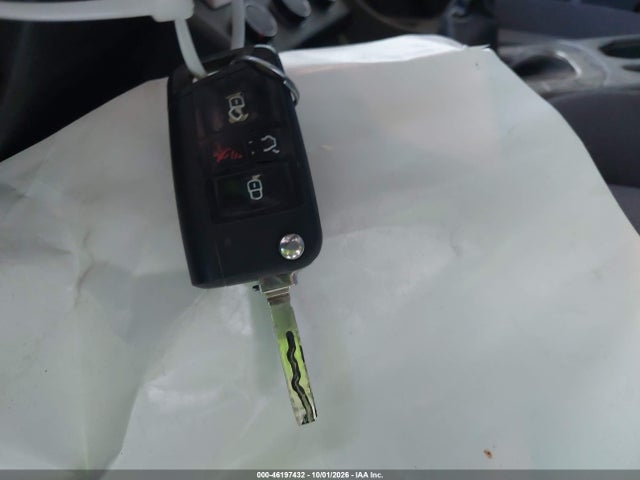 3VWN57BU7KM063125 Volkswagen Jetta 1.4t S