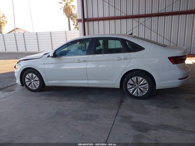3VWN57BU7KM063125 Volkswagen Jetta 1.4t S