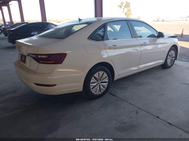 3VWN57BU7KM063125 Volkswagen Jetta 1.4t S