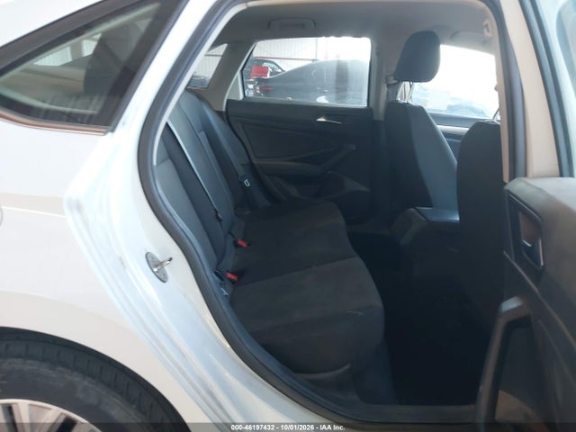 3VWN57BU7KM063125 Volkswagen Jetta 1.4t S