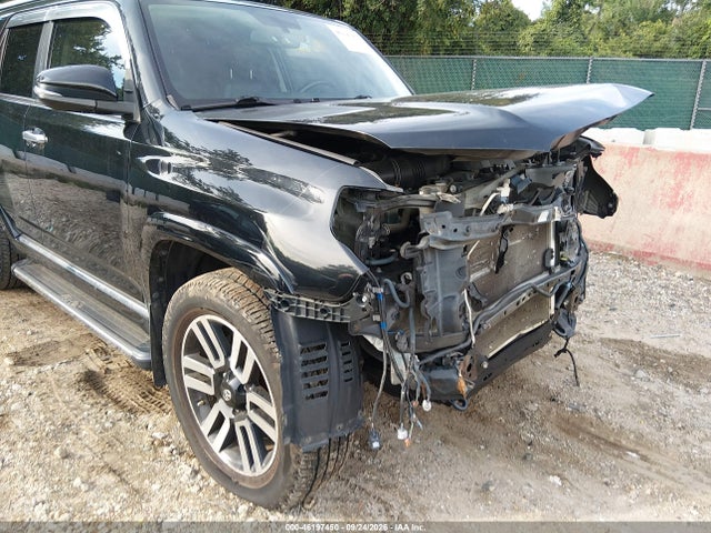 46197450 :رقم المزاد ، JTEBU5JR8H5424821 vin ، 2017 Toyota 4runner Limited مزاد بيع