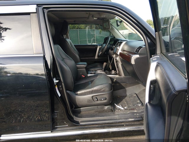 46197450 :رقم المزاد ، JTEBU5JR8H5424821 vin ، 2017 Toyota 4runner Limited مزاد بيع