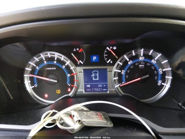 46197450 :رقم المزاد ، JTEBU5JR8H5424821 vin ، 2017 Toyota 4runner Limited مزاد بيع