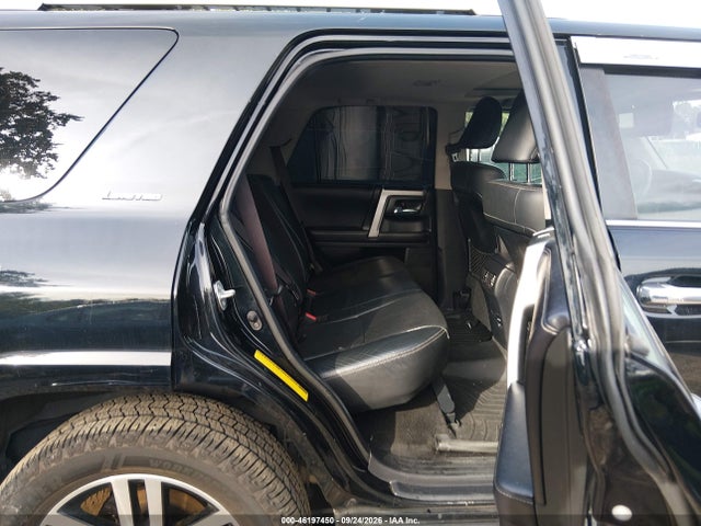 46197450 :رقم المزاد ، JTEBU5JR8H5424821 vin ، 2017 Toyota 4runner Limited مزاد بيع