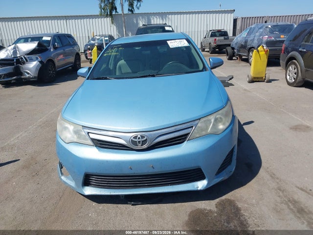 46197487 :رقم المزاد ، 4T4BF1FK6DR308098 vin ، 2013 Toyota Camry Le مزاد بيع