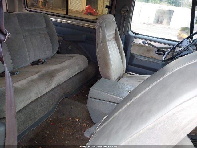 46197538 :رقم المزاد ، 1GNEV18K2JF178520 vin ، 1988 Chevrolet Blazer V10 مزاد بيع