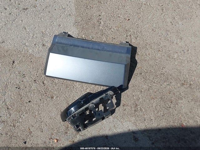 46197576 :رقم المزاد ، 1GNSKHKC7LR264252 vin ، 2020 Chevrolet Suburban 4wd Lt مزاد بيع