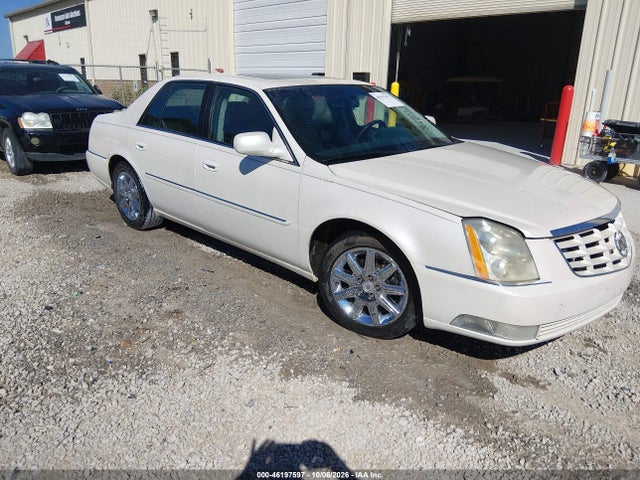 2011 Cadillac Dts Premium Collection მანქანა იყიდება აუქციონზე, vin: 1G6KH5E66BU137485, აუქციონის ნომერი: 46197597
