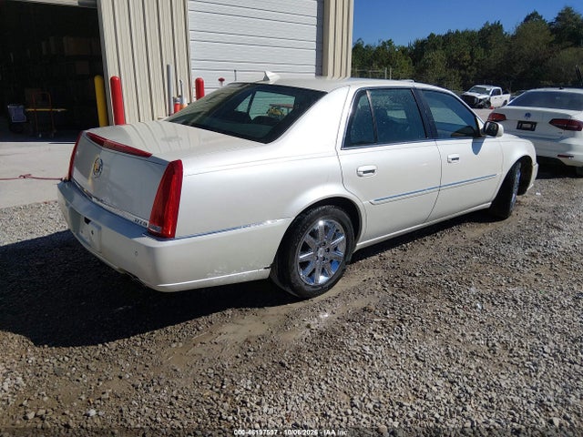 2011 Cadillac Dts Premium Collection მანქანა იყიდება აუქციონზე, vin: 1G6KH5E66BU137485, აუქციონის ნომერი: 46197597