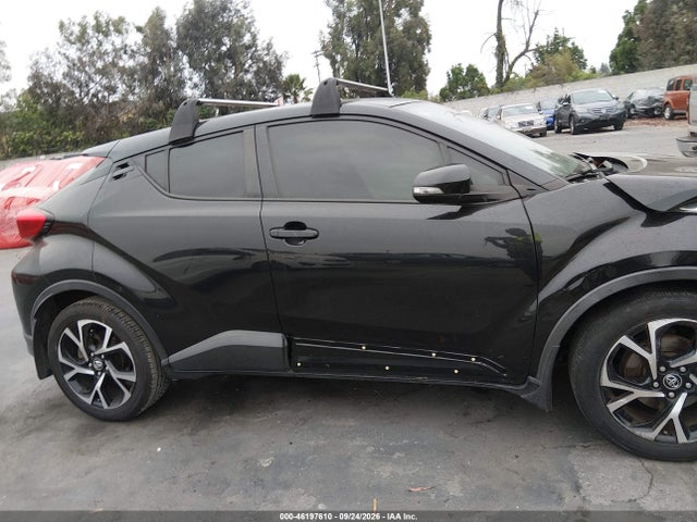 JTNKHMBX0J1005631 Toyota C-HR XLE