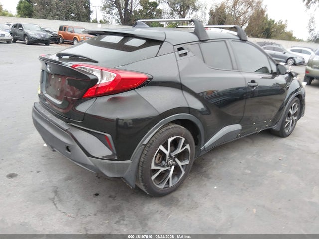 JTNKHMBX0J1005631 Toyota C-HR XLE