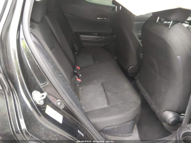 JTNKHMBX0J1005631 Toyota C-HR XLE